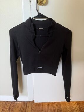 Black Ribbed Half-Zip Crop Top - Women